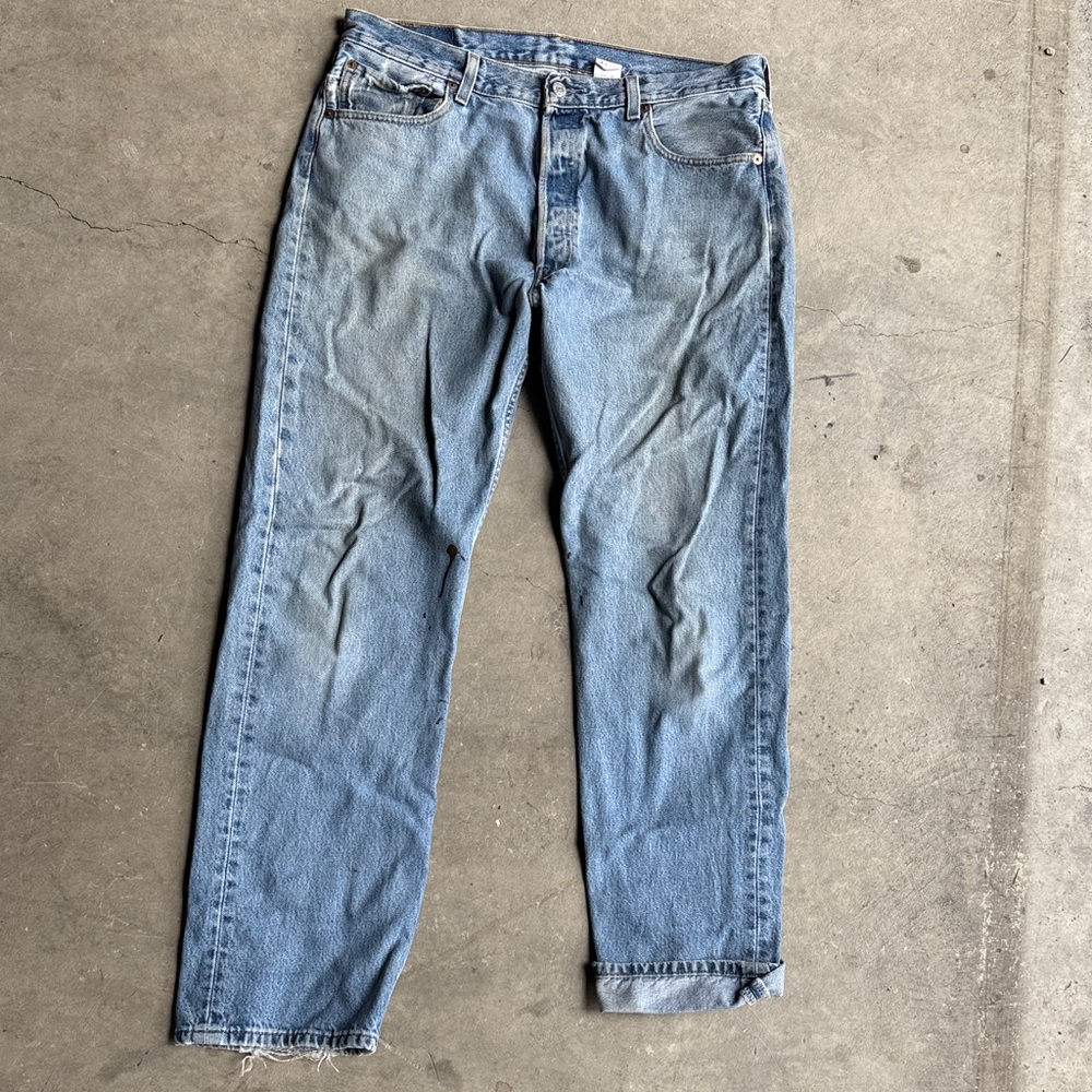Classic Light Blue Men’s LEVI 501 Jeans